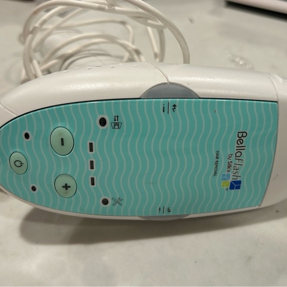 Bella Flash by Silk'n Hair Removal System - Picture 4 of 9